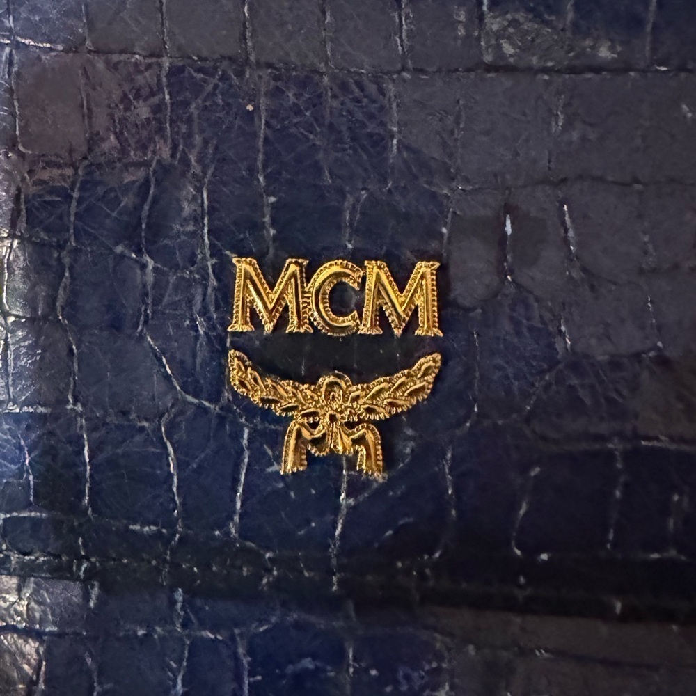 MCM Blue Leather Croco Print Exclusive Korean Edition Wallet on Chain RARE - Picture 2 of 16